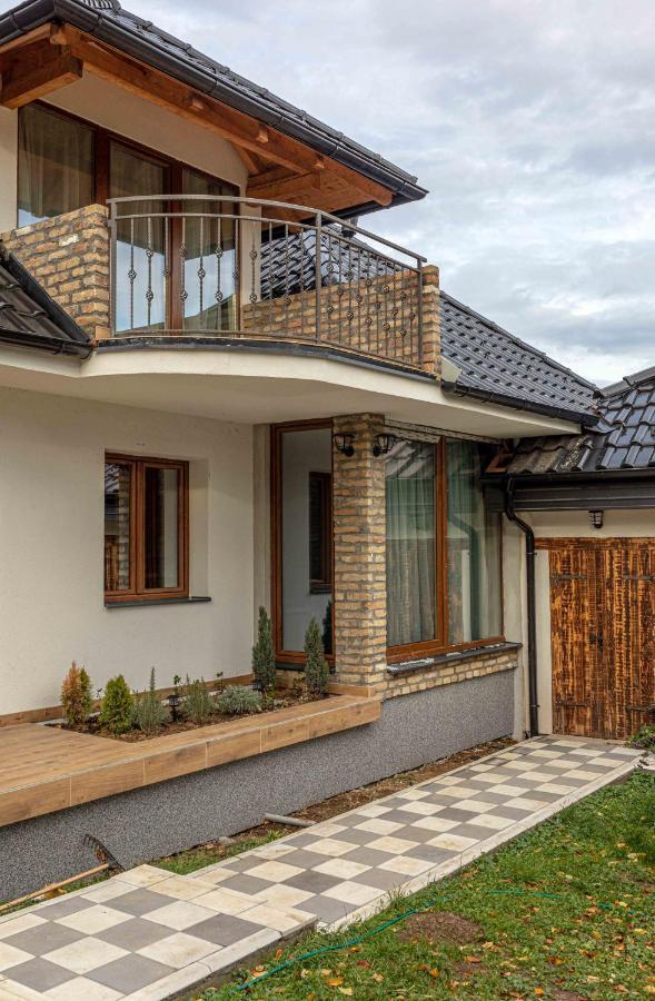 City Escape Luxury Villa Zuce Exteriér fotografie