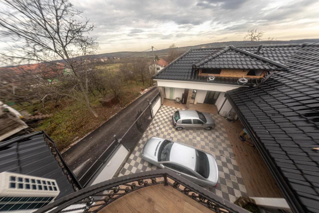 City Escape Luxury Villa Zuce Exteriér fotografie
